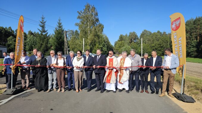 Uroczyste otwarcie dróg poscaleniowych w Pokaniewie i Pokaniewie-Kolonii